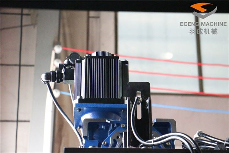 Two Cavity Plastic Bottle Blowing Machine